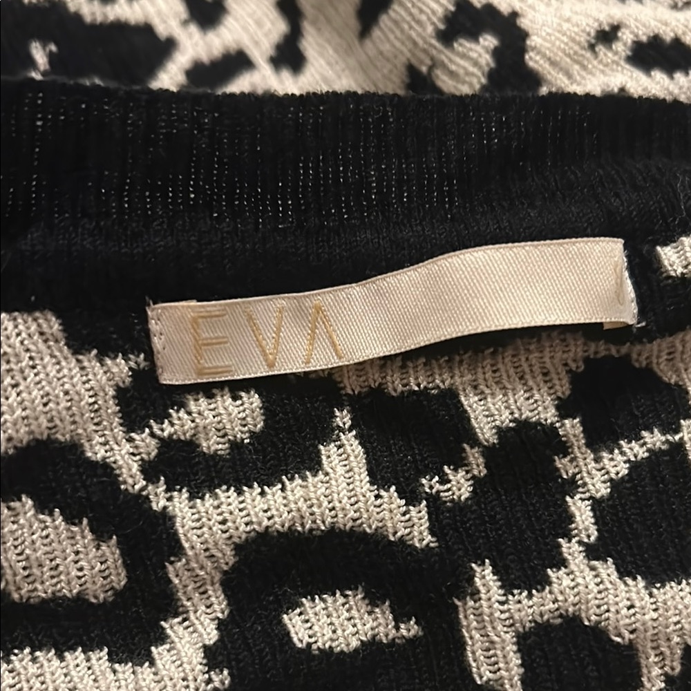 EVA Miller Black and White Animal Print Sweater 100% Cotton. Never worn - Picture 3 of 6